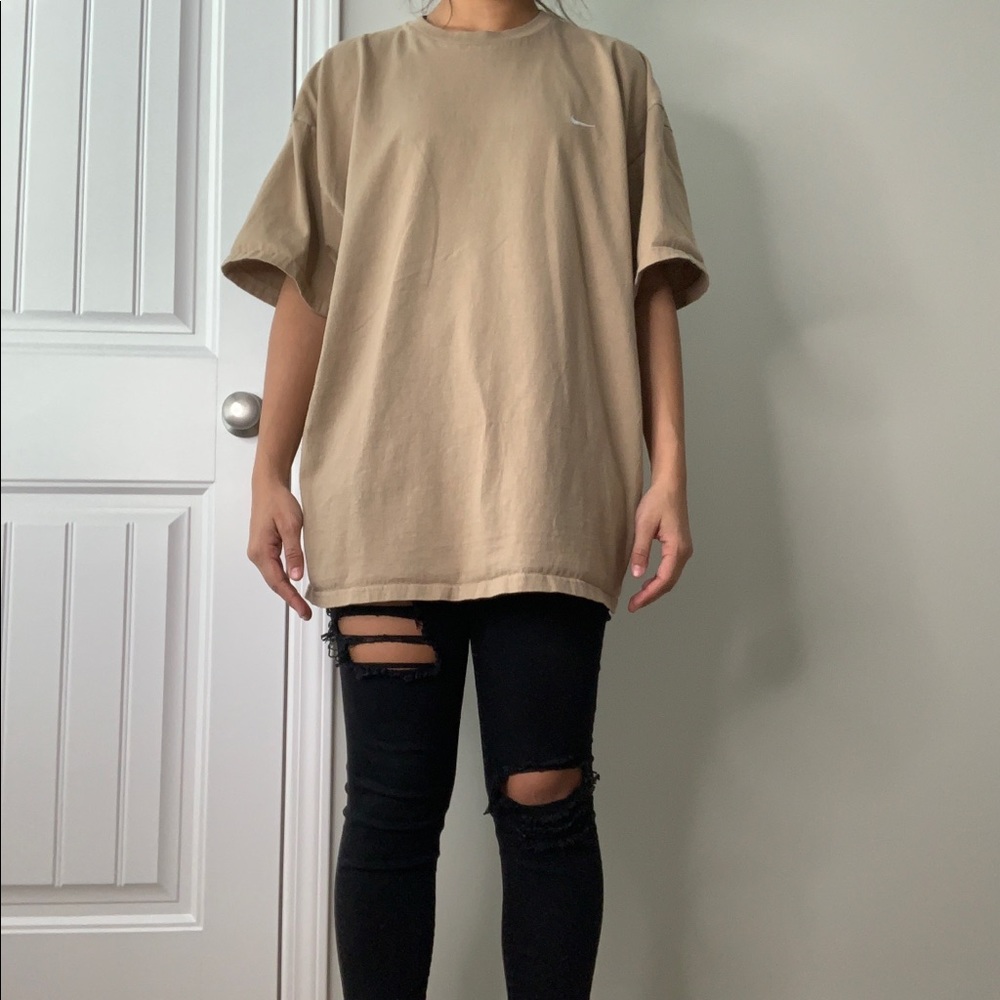 XXL Tan Nike T-shirt